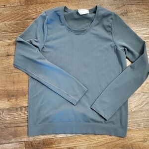 Athleta athletic long sleeved shirt size medium